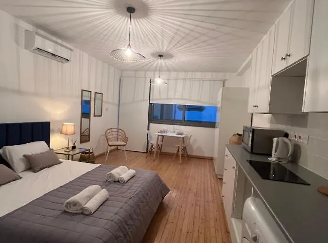 Rhea Down Town Apartamento *